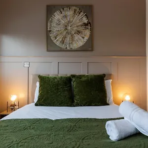 Trendy Centre With Free Parking Apartment Cardiff